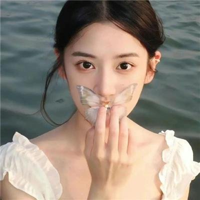 藤田嗣治与乳白色的裸女 在线观看